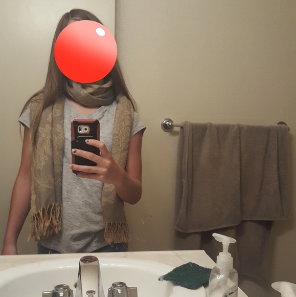 scarf - Picture 3 of 4